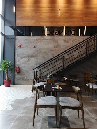 Dining and Co.
